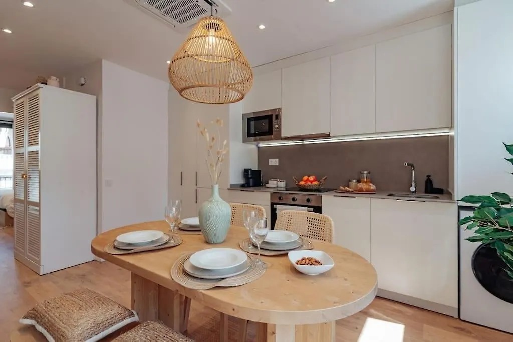 Casa Faro - 2 Bedroom Apartment In Gracia Barcelona 0*,