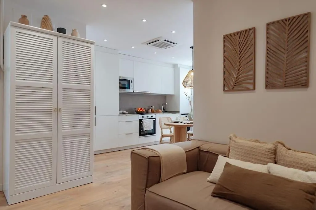 Luxury tent Casa Faro - 2 Bedroom Apartment In Gracia Barcelona