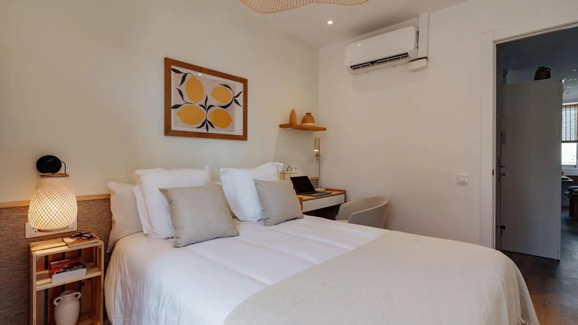 Casa Faro - 2 Bedroom Apartment In Gracia Barcelona Luxury tent