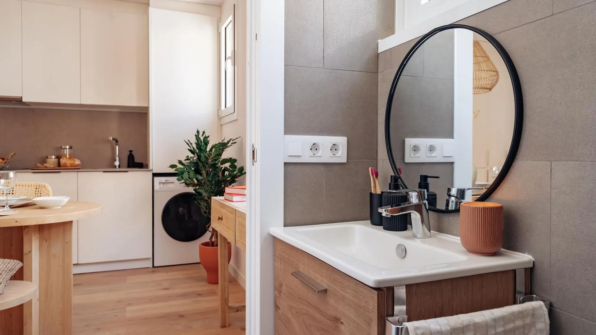 Casa Faro - 2 Bedroom Apartment In Gracia Barcelona Luxury tent